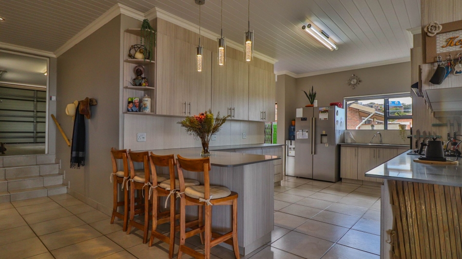 4 Bedroom Property for Sale in Dana Bay Western Cape